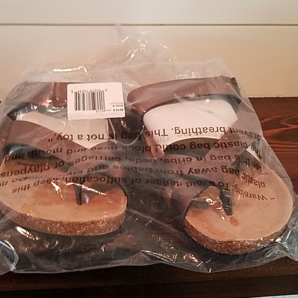 Mudd slip on sandals - Picture 2 of 2